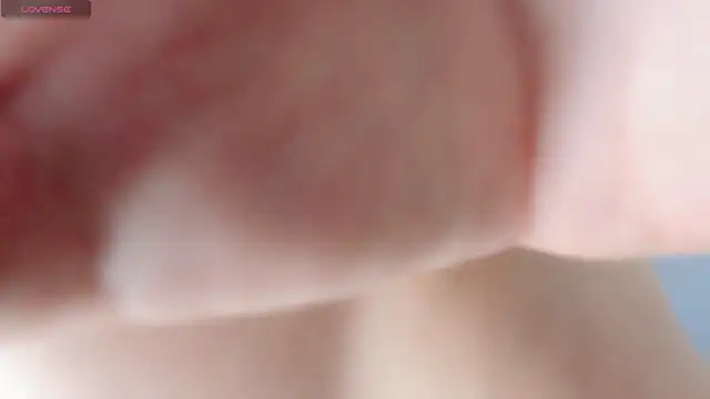 Snapshot of baby_rous chatting on October 6, 2025, 12:02 pm baby rous online show from October 6, 2025, 12:02 pm