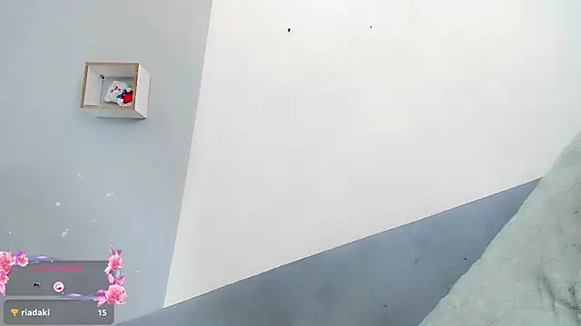 Snapshot of baby_rous chatting on October 21, 2025, 12:39 pm baby rous online show from October 21, 2025, 12:39 pm