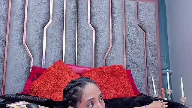 SienaFacchini online show from December 13, 2025, 7:53 pm