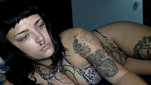 Snapshot of cymerastail chatting on September 19, 2025, 12:50 pm cymerastail online show from September 19, 2025, 12:50 pm