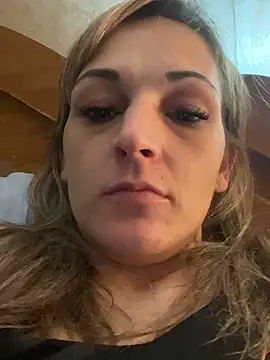 Snapshot of nicole9666 chatting on November 17, 2025, 1:50 pm nicole9666 online show from November 17, 2025, 1:50 pm