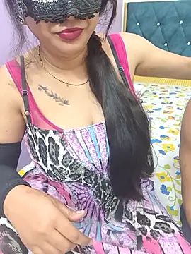 Snapshot of Queen_Nightt chatting on September 8, 2025, 4:39 pm Queen Nightt online show from September 8, 2025, 4:39 pm