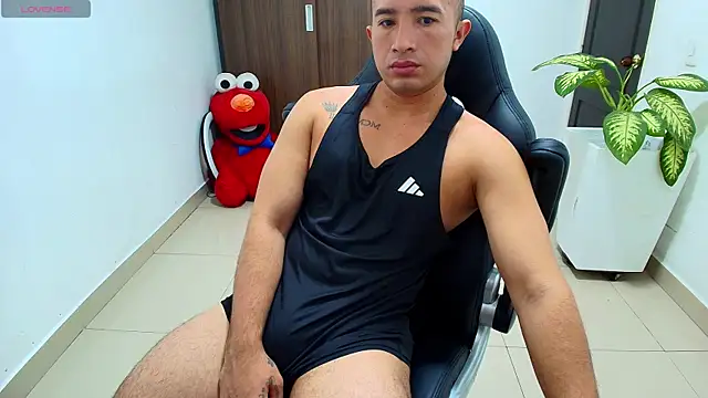 Snapshot of sebastian_oconnor77 chatting on September 30, 2025, 12:43 pm sebastian oconnor77 online show from September 30, 2025, 12:43 pm