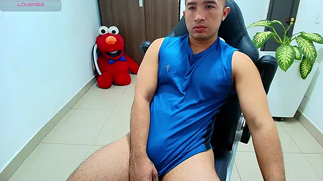 Snapshot of sebastian_oconnor77 chatting on October 4, 2025, 12:47 pm sebastian oconnor77 online show from October 4, 2025, 12:47 pm