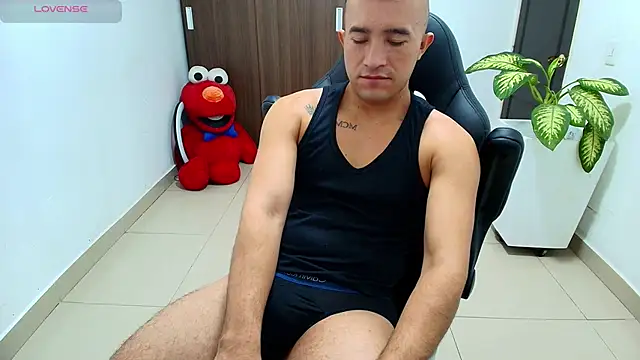 Snapshot of sebastian_oconnor77 chatting on October 9, 2025, 12:47 pm sebastian oconnor77 online show from October 9, 2025, 12:47 pm