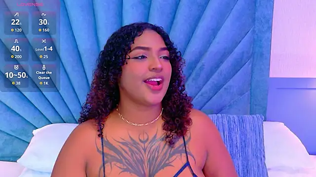 Cristal-Jonnes online show from October 16, 2025, 3:07 am