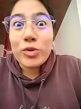 sharitgold online show from December 4, 2025, 3:10 pm