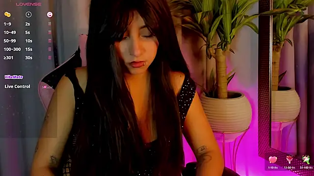 Snapshot of artemish__ chatting on September 19, 2025, 4:25 am artemish online show from September 19, 2025, 4:25 am