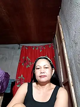 Everleigh mom online show from September 27, 2025, 7:52 pm