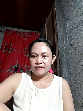 Everleigh mom online show from October 11, 2025, 4:12 am