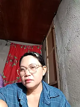 Everleigh mom online show from October 15, 2025, 10:15 am