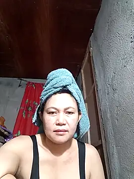 Everleigh mom online show from October 30, 2025, 1:51 am