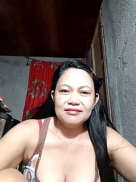 Everleigh mom online show from November 20, 2025, 7:35 pm