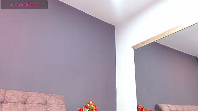 KateWelsin online show from December 5, 2025, 7:39 am