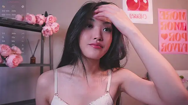 Snapshot of FancyEsten chatting on November 8, 2025, 7:19 am FancyEsten online show from November 8, 2025, 7:19 am