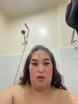 ashleygrahamts online show from October 25, 2025, 12:23 pm