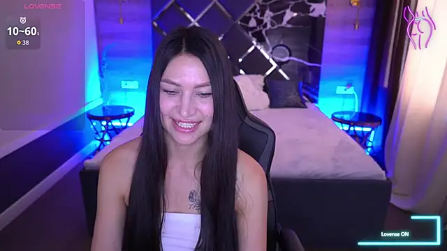 Snapshot of EliseVelour chatting on October 29, 2025, 1:46 pm EliseVelour online show from October 29, 2025, 1:46 pm