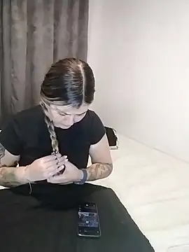 Snapshot of Fernandar2025 chatting on November 8, 2025, 1:39 am Fernandar2025 online show from November 8, 2025, 1:39 am