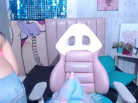 Snapshot of Cary_Addisson chatting on November 14, 2025, 12:48 pm Cary Addisson online show from November 14, 2025, 12:48 pm