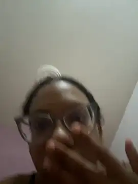 Valen1800 online show from September 13, 2025, 1:27 am