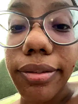 Valen1800 online show from September 28, 2025, 7:41 pm