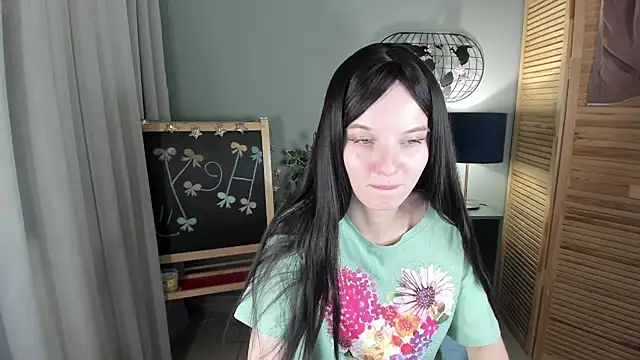 Madelaineses online show from November 30, 2025, 8:40 am