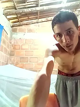 elvergonyestrella online show from September 25, 2025, 8:34 pm