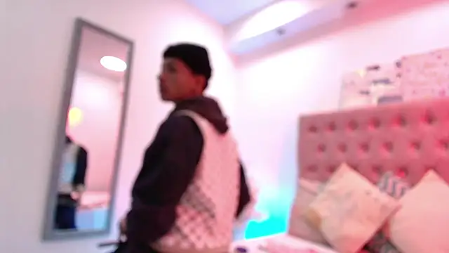 OzorioDany online show from November 13, 2025, 3:27 am