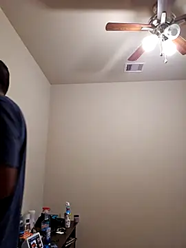 Snapshot of Lb228w chatting on December 4, 2025, 10:51 pm Lb228w online show from December 4, 2025, 10:51 pm