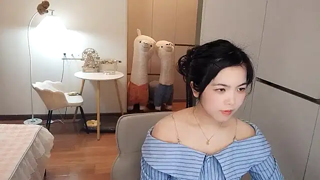 Snapshot of XiaoAnQi chatting on November 10, 2025, 12:26 pm XiaoAnQi online show from November 10, 2025, 12:26 pm