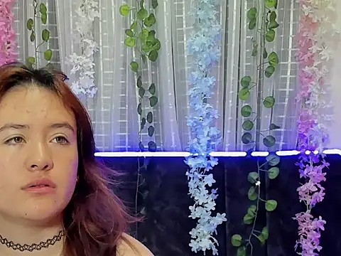 Snapshot of AliaMiller_ chatting on November 28, 2025, 12:08 pm AliaMiller online show from November 28, 2025, 12:08 pm