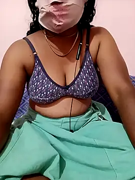 Snapshot of Cute_Renuka chatting on September 29, 2025, 10:09 am Cute Renuka online show from September 29, 2025, 10:09 am