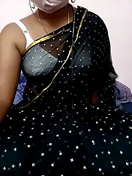 Snapshot of Cute_Renuka chatting on October 11, 2025, 5:22 pm Cute Renuka online show from October 11, 2025, 5:22 pm