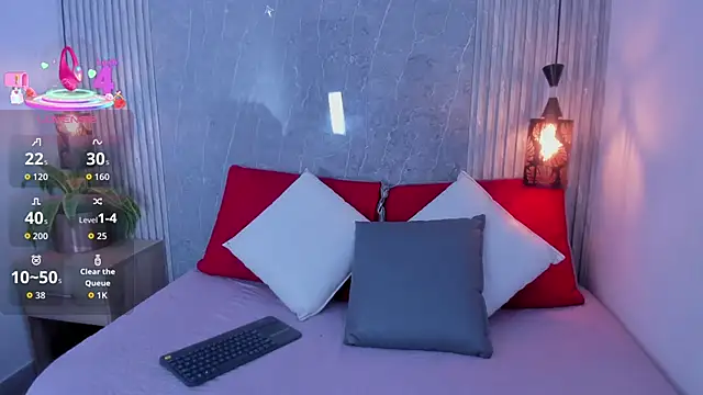 Snapshot of Emili__hot chatting on November 18, 2025, 12:20 pm Emili hot online show from November 18, 2025, 12:20 pm