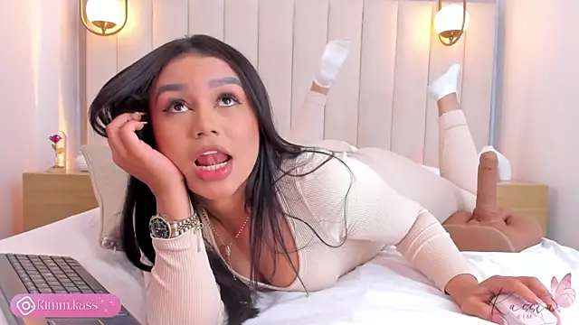 kassia kim online show from October 21, 2025, 5:19 am