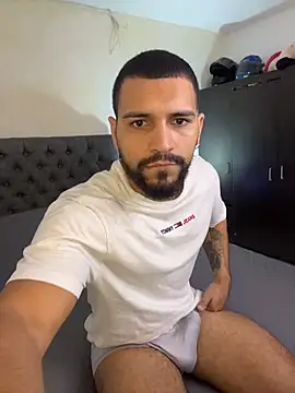 Snapshot of vincentjaxon chatting on October 16, 2025, 11:55 am vincentjaxon online show from October 16, 2025, 11:55 am