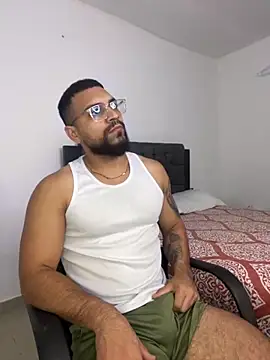 Snapshot of vincentjaxon chatting on November 15, 2025, 11:51 am vincentjaxon online show from November 15, 2025, 11:51 am