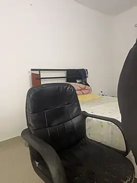 Snapshot of vincentjaxon chatting on November 21, 2025, 11:42 am vincentjaxon online show from November 21, 2025, 11:42 am