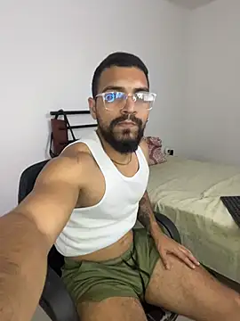 Snapshot of vincentjaxon chatting on November 23, 2025, 6:19 pm vincentjaxon online show from November 23, 2025, 6:19 pm