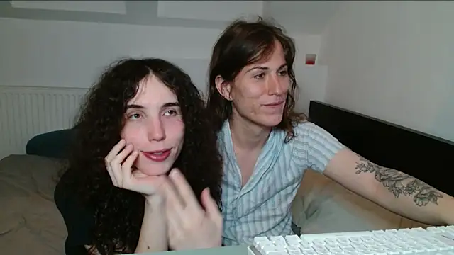 Snapshot of tsbubbles760 chatting on September 21, 2025, 10:11 pm tsbubbles760 online show from September 21, 2025, 10:11 pm