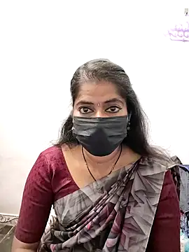 Snapshot of tamil_Sigappu_Roja chatting on October 28, 2025, 12:36 am tamil Sigappu Roja online show from October 28, 2025, 12:36 am