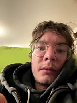 Hungboxer69 online show from November 15, 2025, 5:27 am