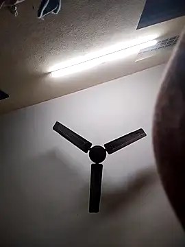 Snapshot of Devi-with-Ram chatting on November 18, 2025, 6:18 am Devi-with-Ram online show from November 18, 2025, 6:18 am