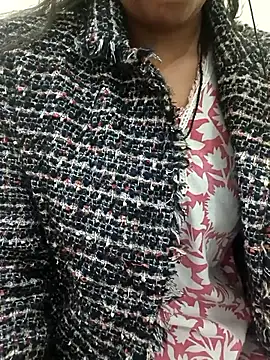 Alia-00 online show from December 15, 2025, 4:06 am