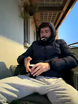 Snapshot of Michel_huge chatting on October 28, 2025, 6:50 am Michel huge online show from October 28, 2025, 6:50 am