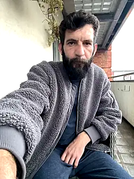 Snapshot of Michel_huge chatting on November 16, 2025, 8:31 am Michel huge online show from November 16, 2025, 8:31 am