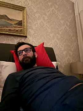 Snapshot of Michel_huge chatting on November 17, 2025, 8:47 pm Michel huge online show from November 17, 2025, 8:47 pm