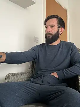 Snapshot of Michel_huge chatting on November 18, 2025, 10:09 am Michel huge online show from November 18, 2025, 10:09 am