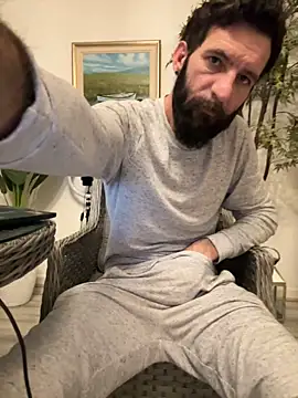 Snapshot of Michel_huge chatting on November 28, 2025, 8:28 am Michel huge online show from November 28, 2025, 8:28 am