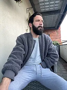 Snapshot of Michel_huge chatting on December 3, 2025, 9:51 am Michel huge online show from December 3, 2025, 9:51 am